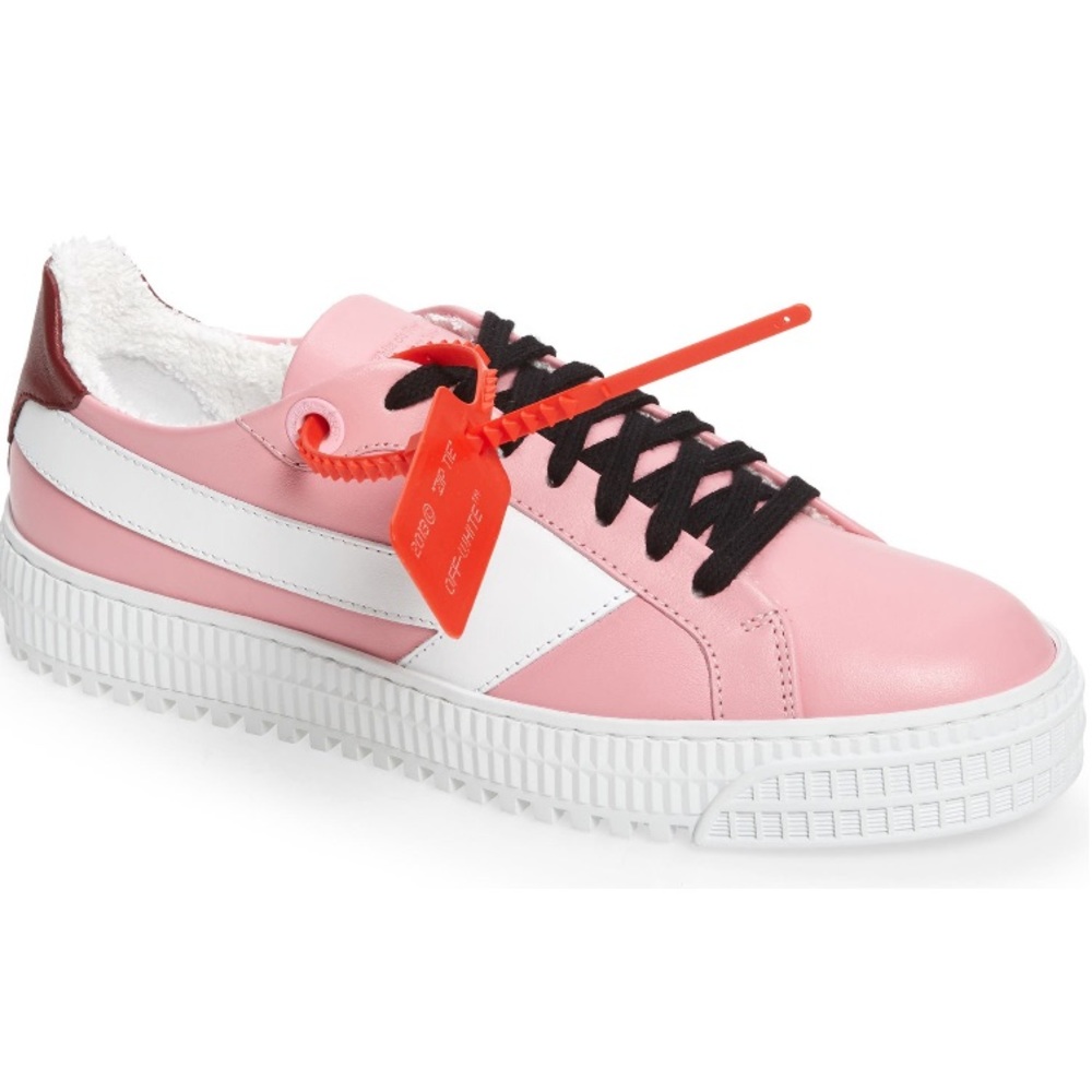 NIB Off white 1”platform leather 39/9Off court Float Arrow Sneaker Made in Italy